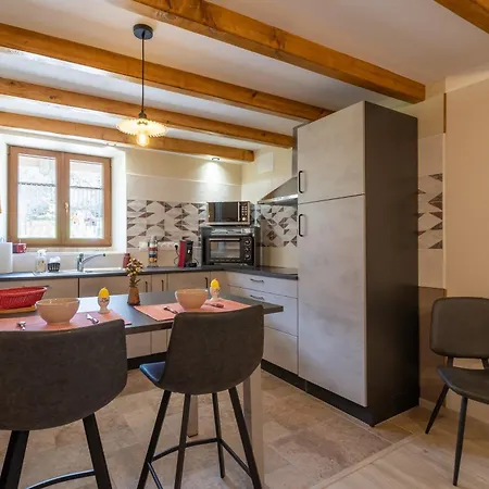 Des Roches Apartment Le Clerjus